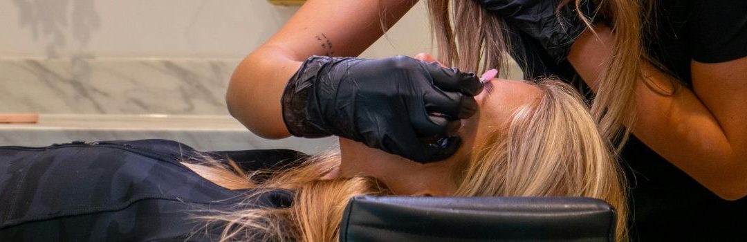 ¿Vale la pena hacerse lifting de pestañas? Lo que debes saber antes de tu primera sesión
